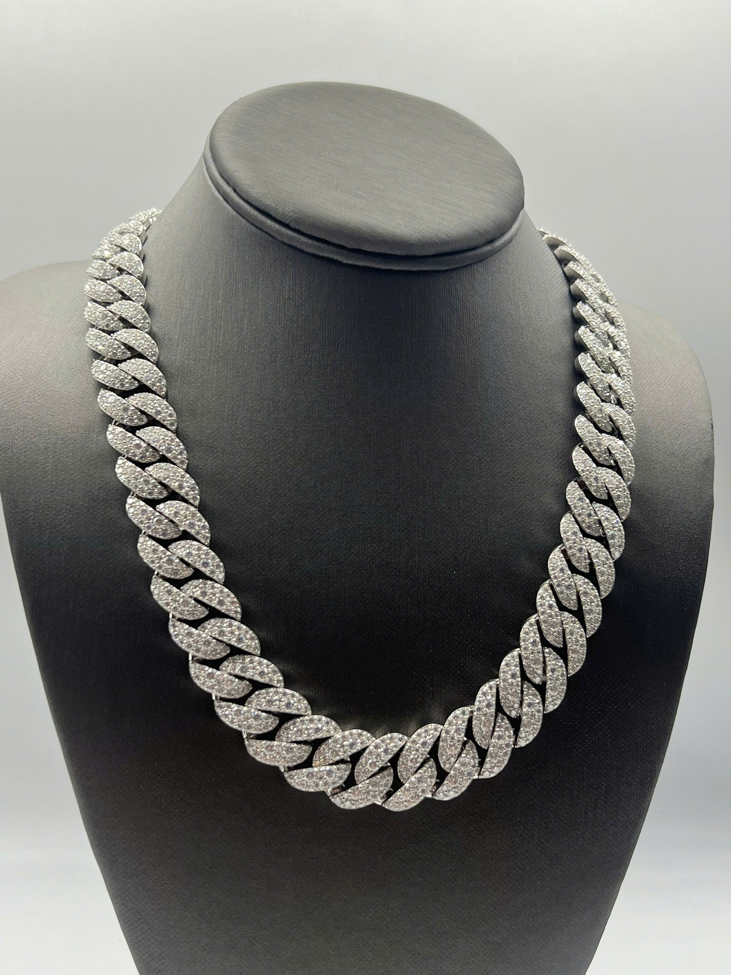 16mm VVS Moissanite Diamond Cuban Necklace