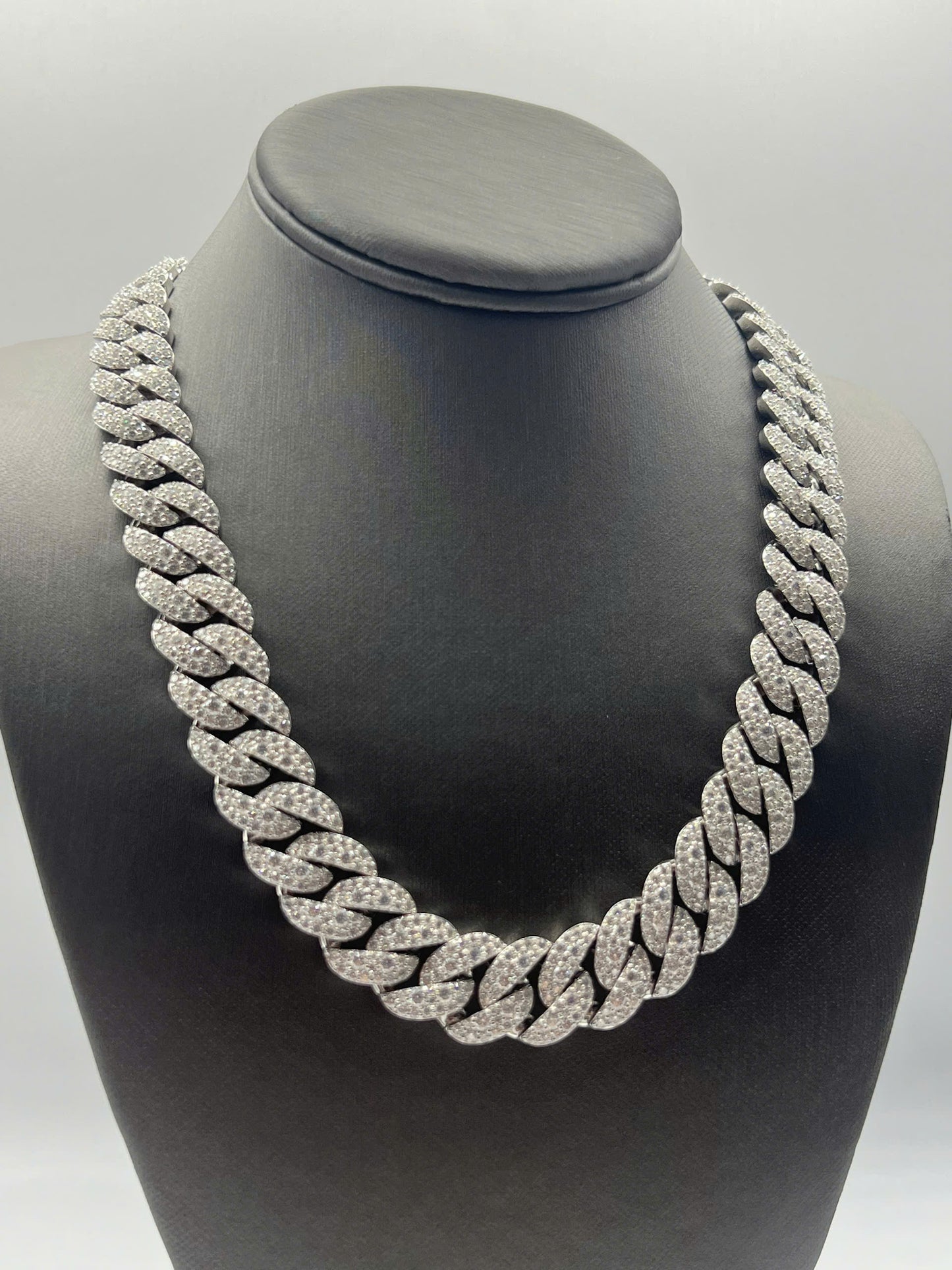 16mm VVS Moissanite Diamond Cuban Necklace