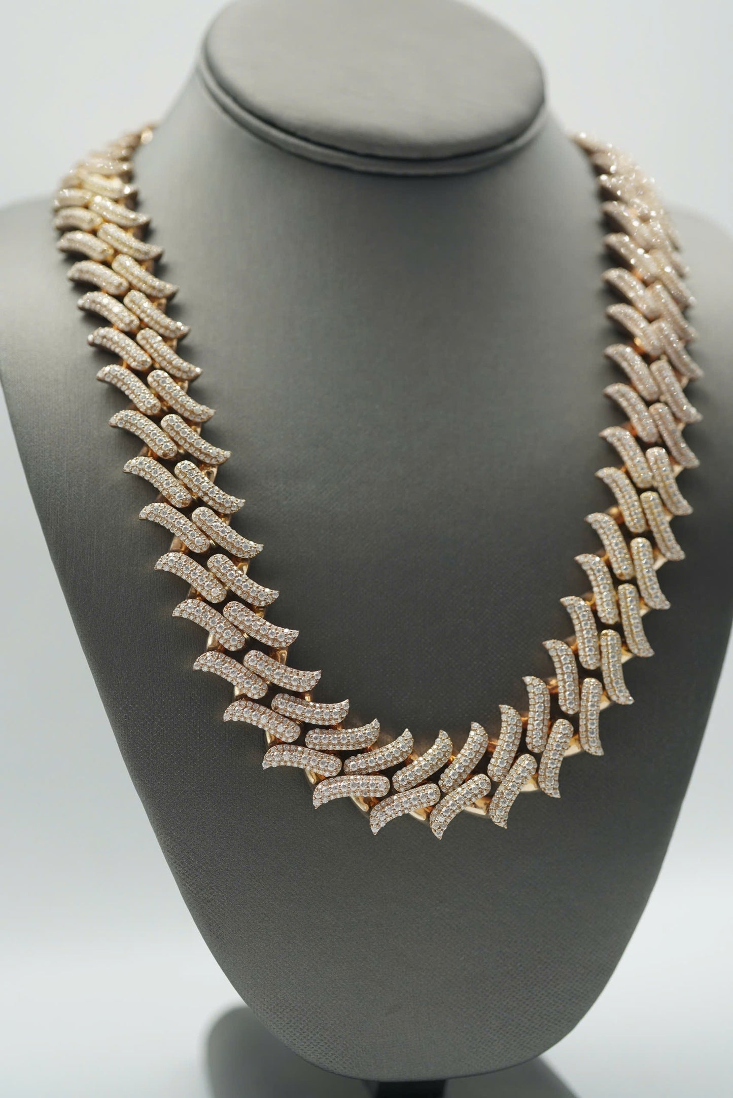 18mm VVS Moissanite Diamond Cuban Necklace