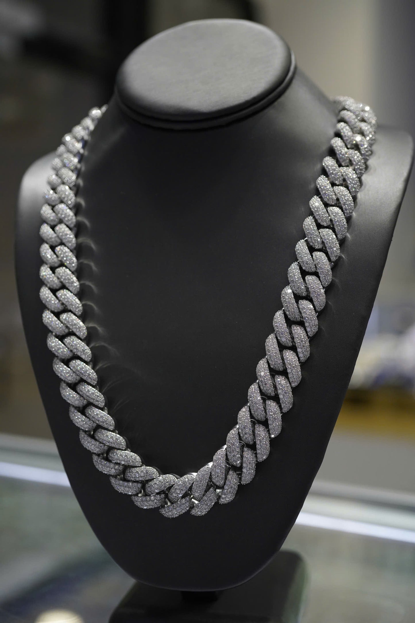 18mm VVS Moissanite Diamond Cuban Necklace